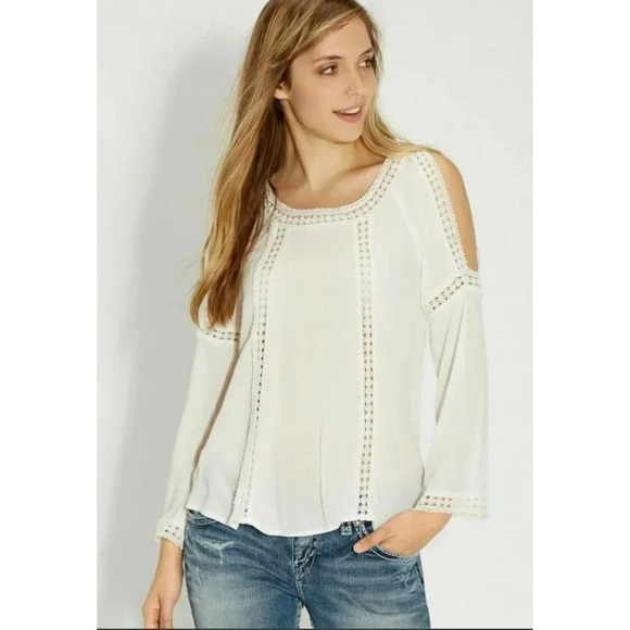 ANTHROPOLOGIE Maeve size M COLD SHOULDER TOP bellSleeve with lace accent women's - Picture 1 of 11